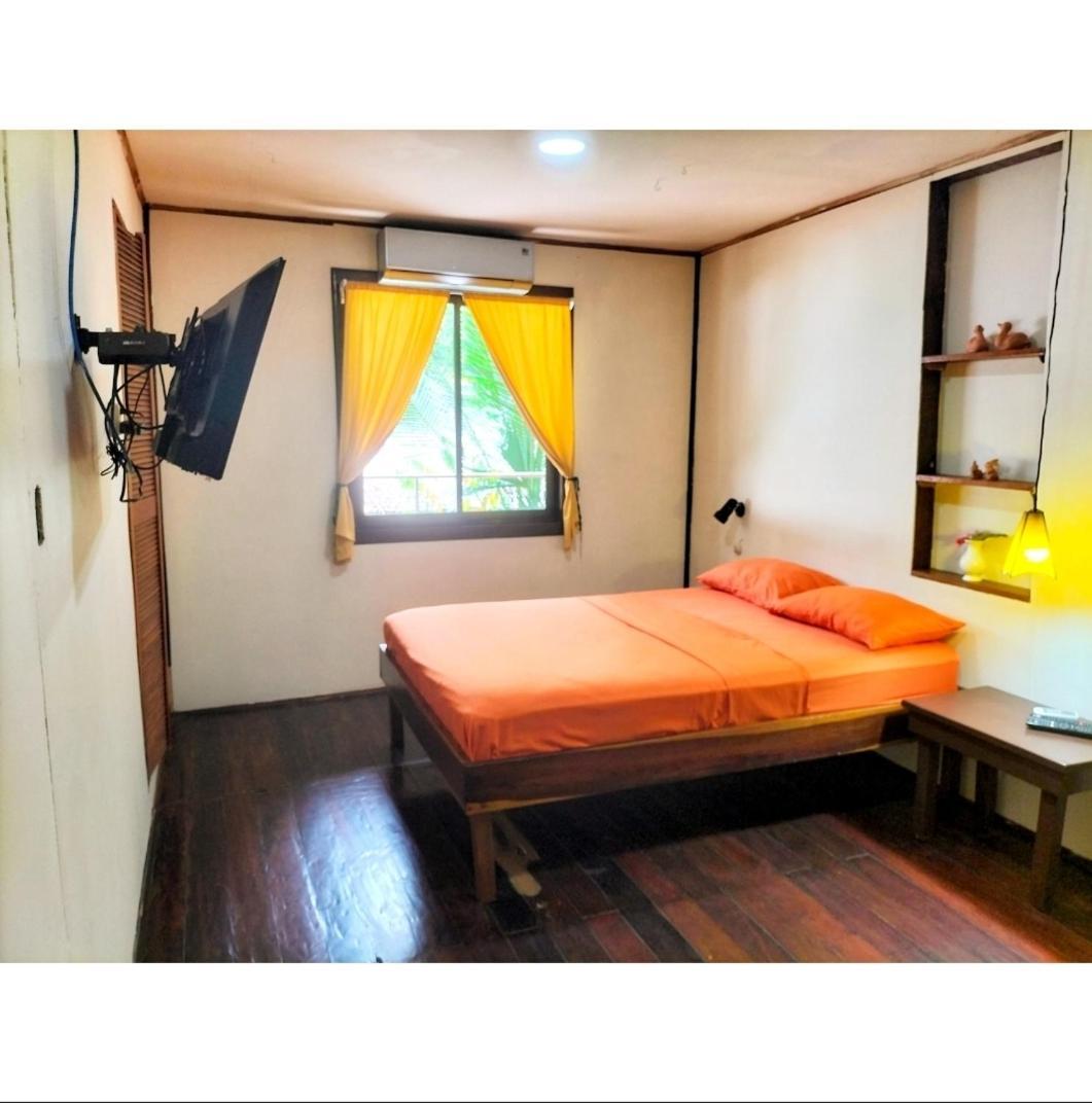 Cabinas Coconut Grove Puerto Viejo de Talamanca Eksteriør bilde