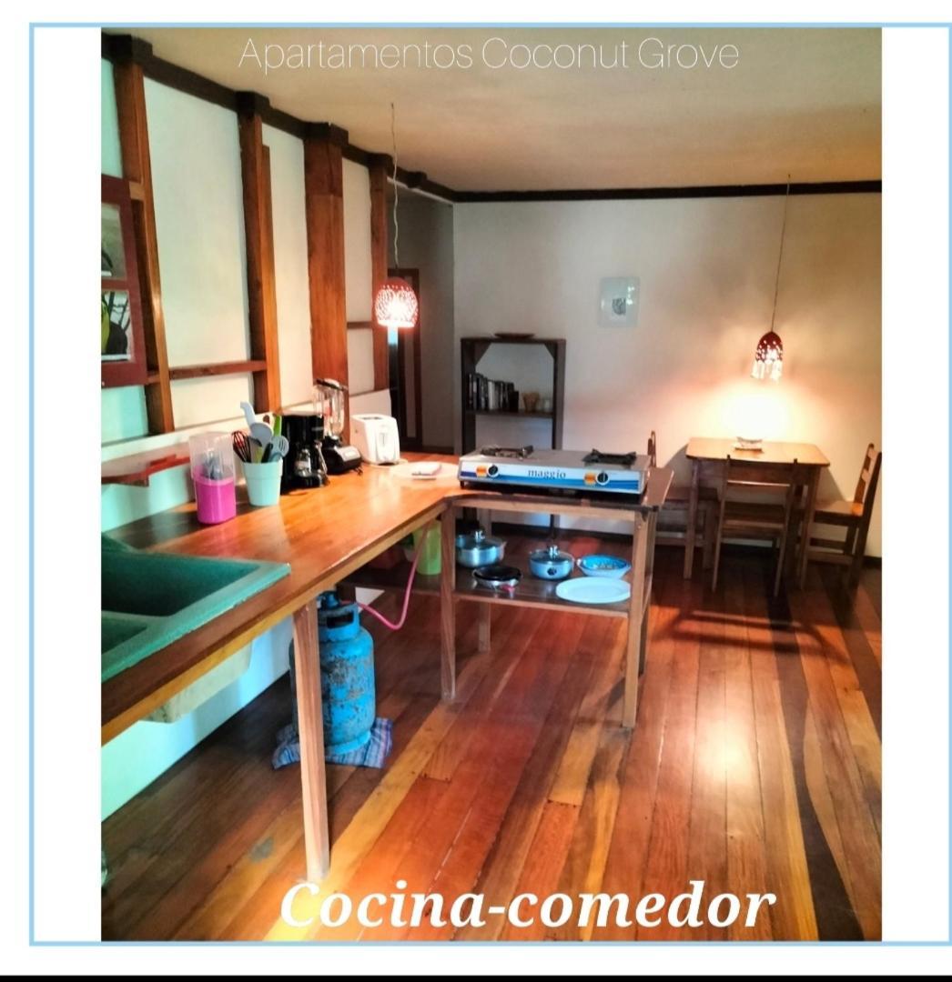 Cabinas Coconut Grove Puerto Viejo de Talamanca Eksteriør bilde